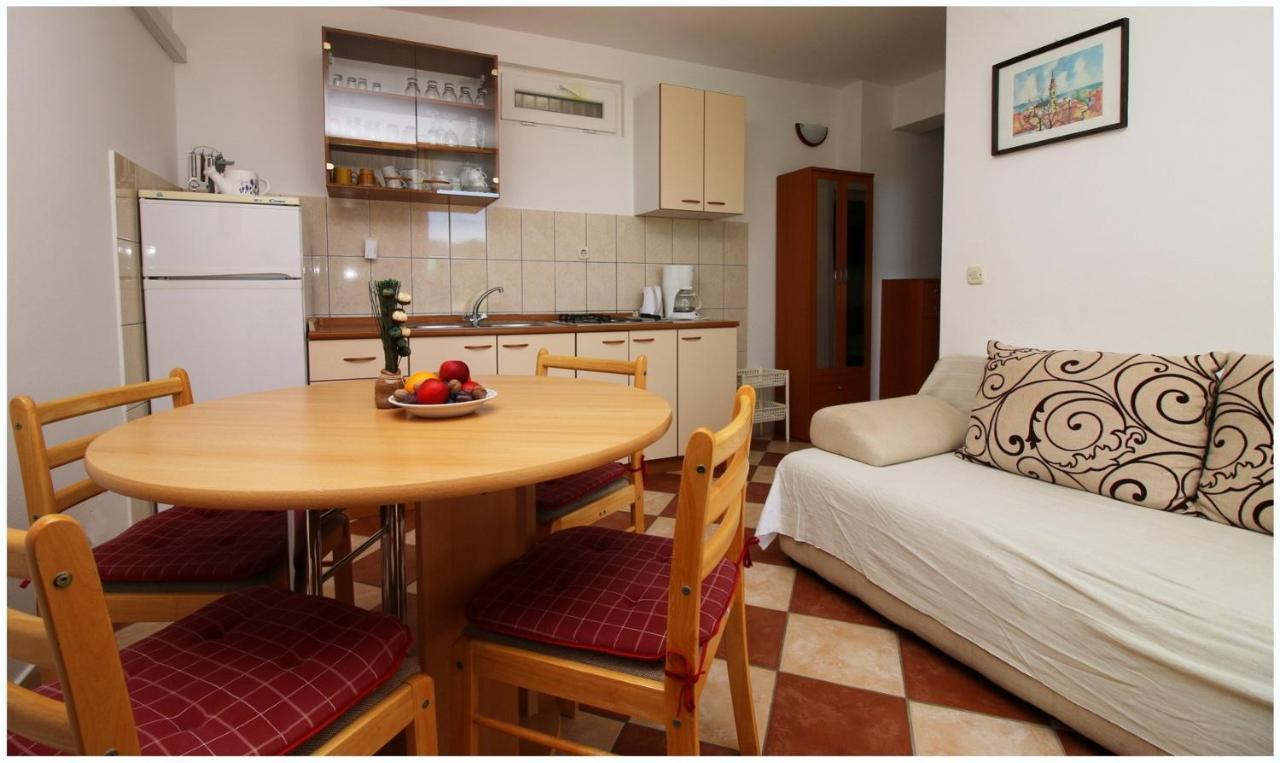 Apartments Elvi - Amazing Position & Parking Primošten المظهر الخارجي الصورة
