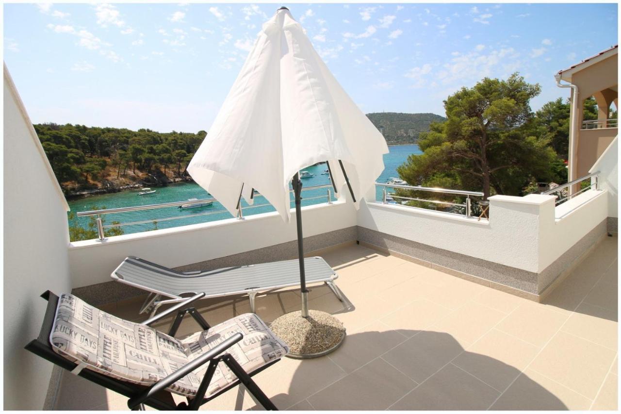 Apartments Elvi - Amazing Position & Parking Primošten المظهر الخارجي الصورة