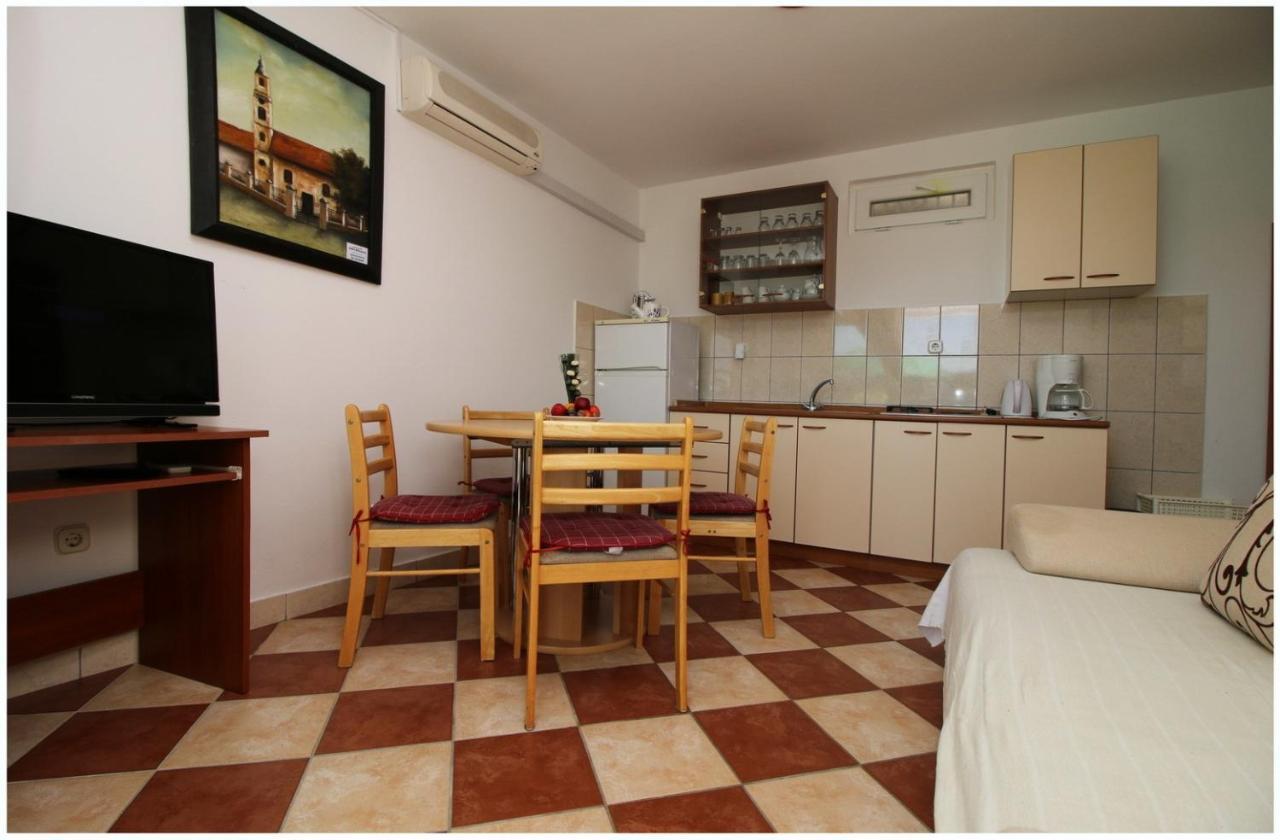 Apartments Elvi - Amazing Position & Parking Primošten المظهر الخارجي الصورة